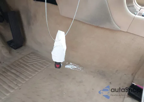 2001 Mercedes-Benz E 320 from USA, damaged, VIN WDBJF65J01B241472